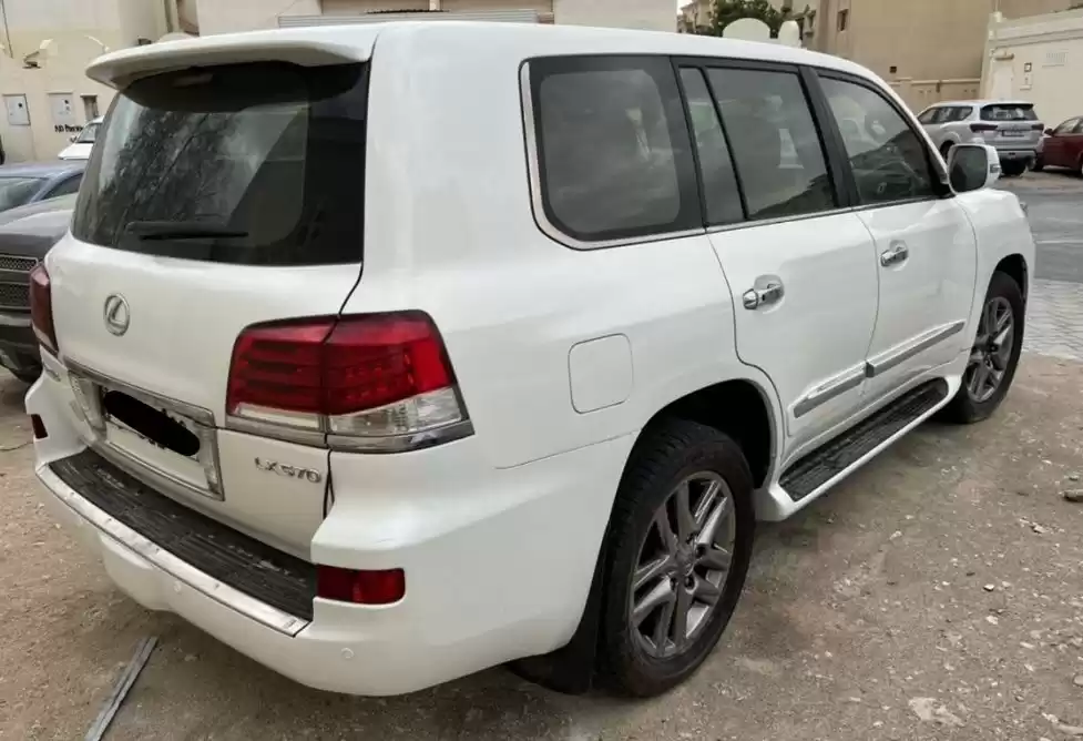 Kullanılmış Lexus LX Kiralık içinde Riyad #21213 - 1  image 